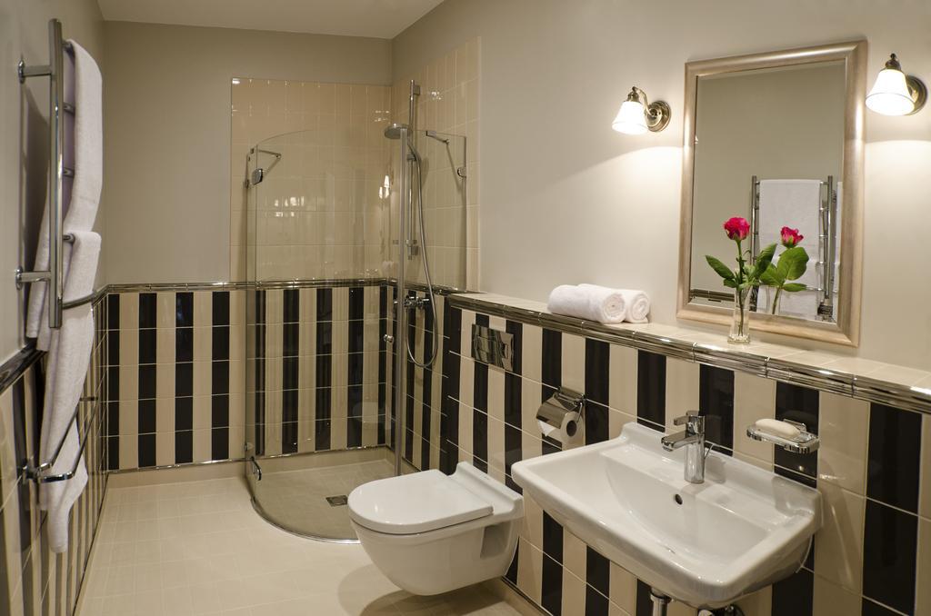 Ursula Royal Apartments Ντρουσκινινκάι Δωμάτιο φωτογραφία