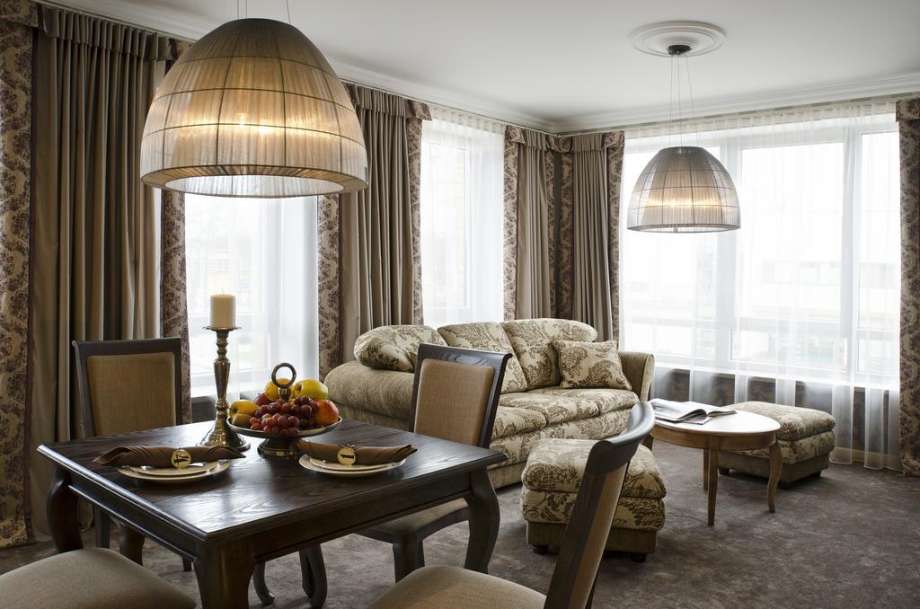 Ursula Royal Apartments Ντρουσκινινκάι Δωμάτιο φωτογραφία